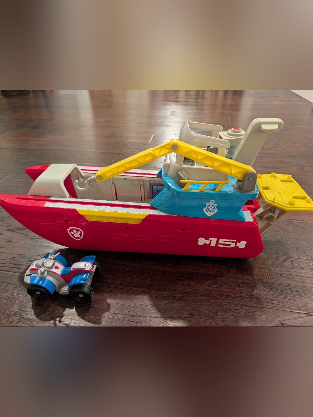PAW PATROL Sea Patroller Rescue Ship Toy with Yellow Crane